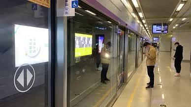 4k实拍南京地铁人流视频的预览图